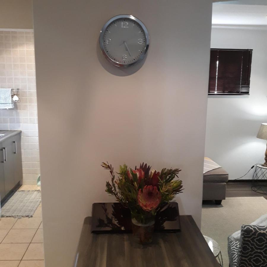 Fancy Pansy Apartman Germiston Kültér fotó