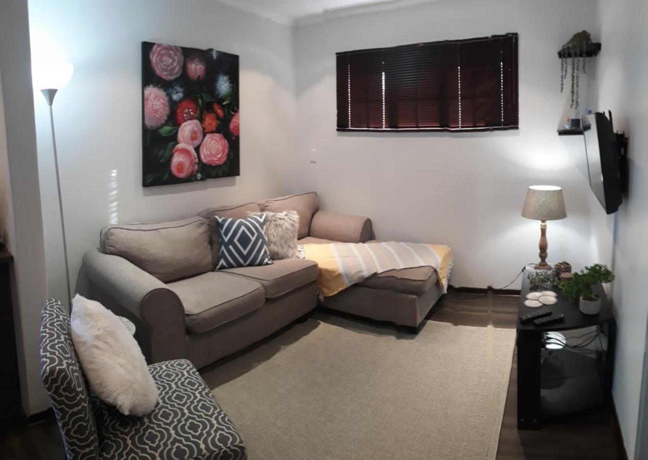 Fancy Pansy Apartman Germiston Kültér fotó